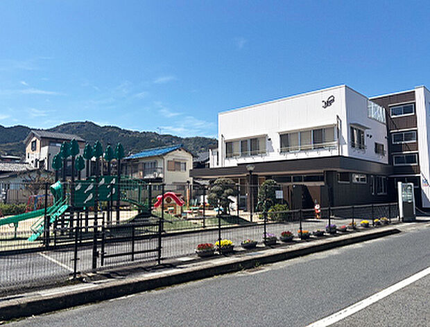 みつばちこども園