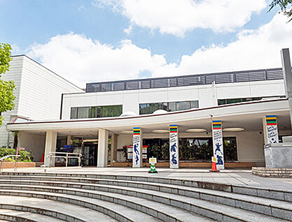 渋谷区スポーツセンター 約410m