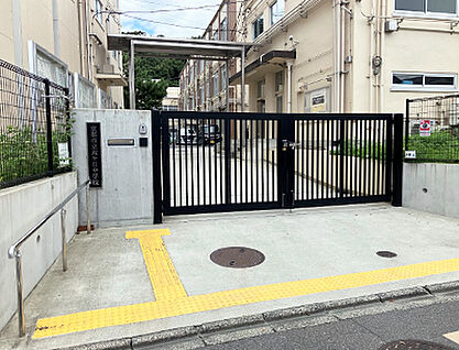 京都市立双ヶ丘中学校 約740m