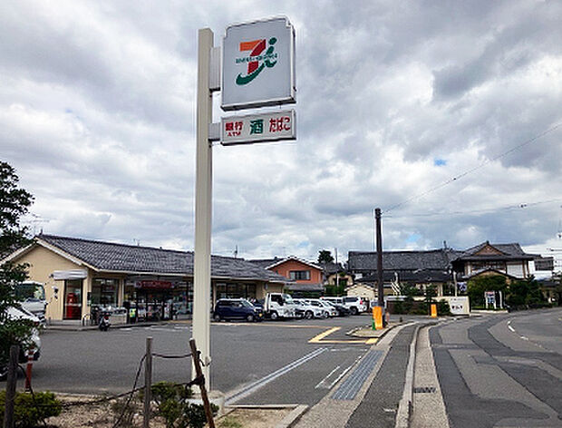 セブンイレブン京都福王子店
