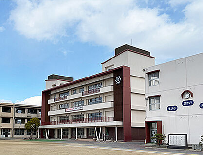 倉敷市立茶屋町小学校 約970m