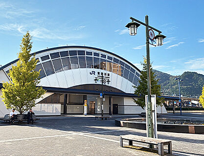 JR琵琶湖線「能登川」駅 約1040m