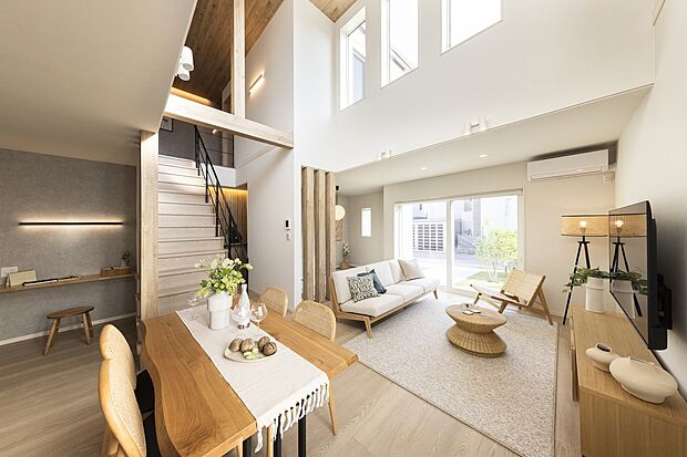 【施工例：日本×北欧「ジャパンディ」】
日本の柔らかな雰囲気を残しつつ、北欧のモダンな要素を纏った「Japandi」
創建ではインテリアコーディネーターと自社設計士が1から家を作り上げていきます