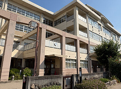 宝塚第一小学校 約1,060ｍ