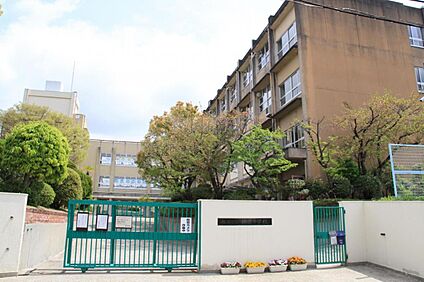 市立楠葉中学校 180～190m(3分)