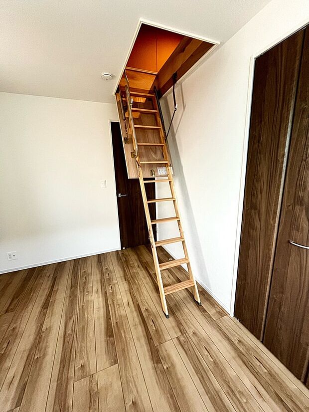 【収納】2F 小屋裏収納