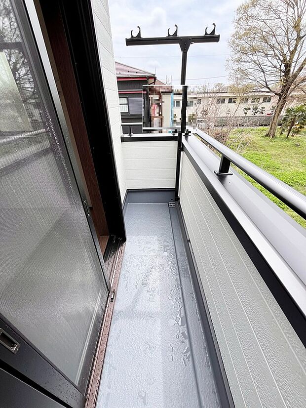 【2F　バルコニー】南向きのバルコニー