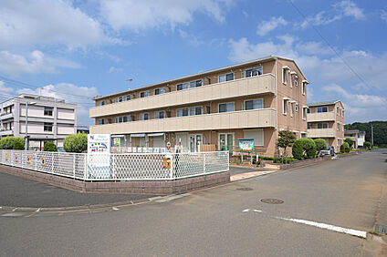 なかよし保育園 現地から770m～830m。(徒歩10分～11分。)
