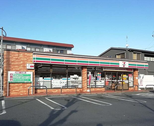 コンビニ  セブンイレブン羽村小作台2丁目店（約260m）