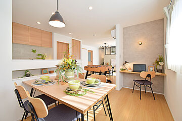 【ヤング開発】ローズビレッジ土山駅前 III その他