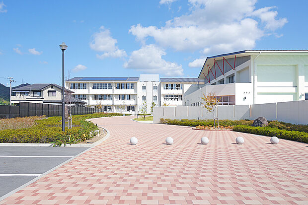 市立阿弥陀小学校(約680m)