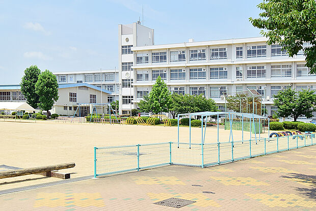 市立御国野小学校(約960m)