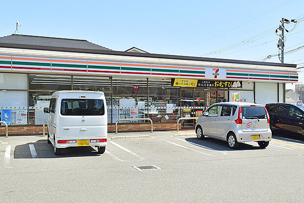 セブンイレブン神戸王塚台5丁目店（約470m）