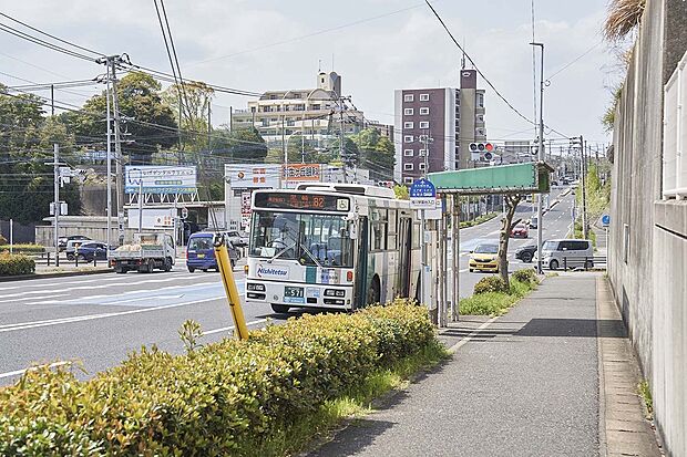 西鉄バス「浅川学園台入口」停（約180m）