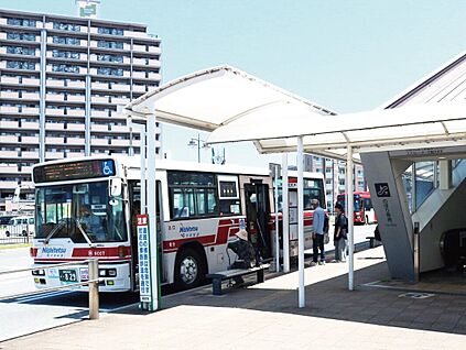 西鉄バス「福間駅前」停 720m