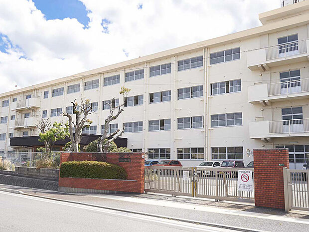 北九州市立「光貞」小学校（約530m）
