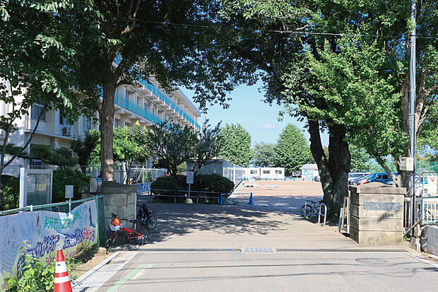 安松小学校