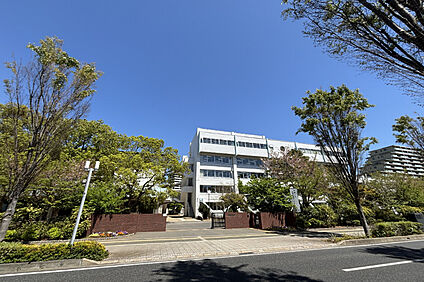 習志野市立第一中学校（現地より徒歩8分） 約630m