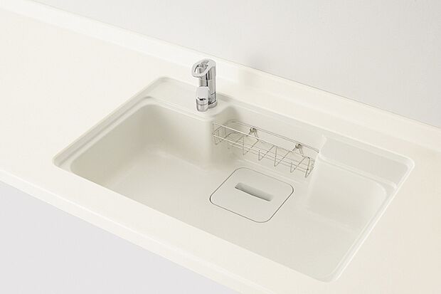 【クリナップ／人工大理石シンク】大きな鍋や食器が置きやすいシンプルな「スクエア形状」のシンク 。