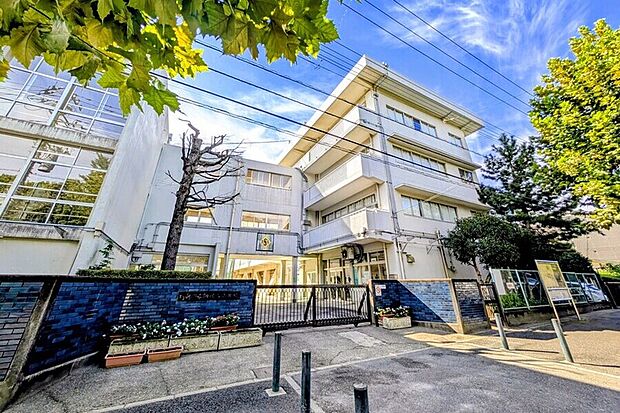 相模台小学校（現地より徒歩17分）