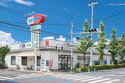 ドラッグセイムス春江店（現地より徒歩9分） 約650m
