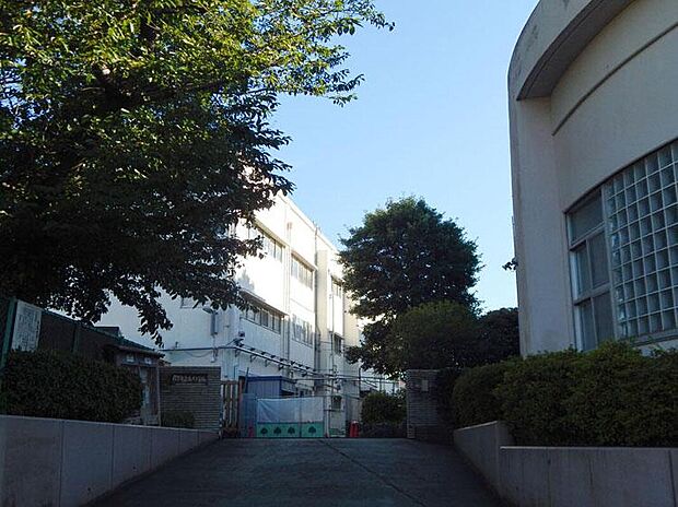 横浜市立汲沢小学校（約260m）