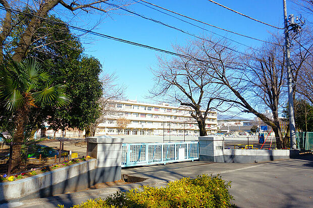 美原小学校（現地より徒歩9分）