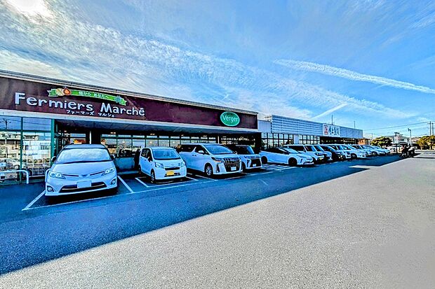 ファーマーズマルシェ　ヴェルジェ越谷店/角上魚類　越谷店（現