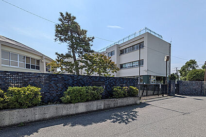 幸松小学校（現地より徒歩17分） 約1340m