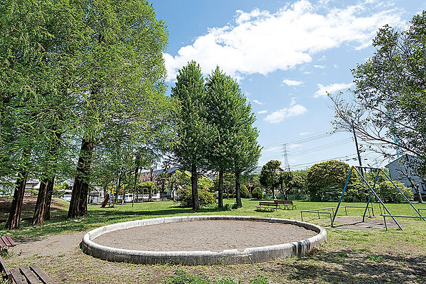 五番町第二公園（現地より徒歩1分）