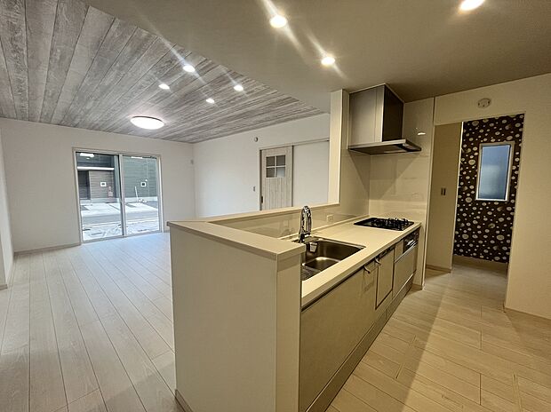 【3号棟　キッチン】