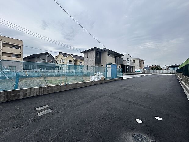 【現地写真】
快適に運転できる広い道路