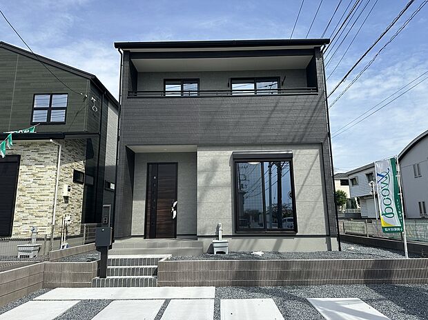 【8号棟　外観】