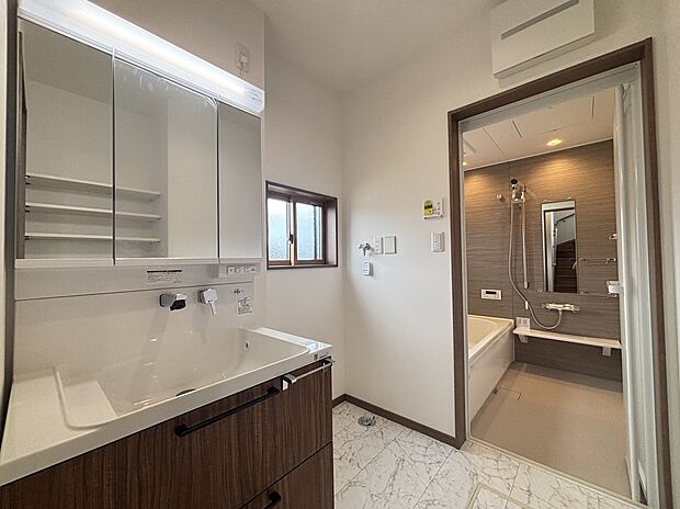 【1号棟 洗面脱衣所】