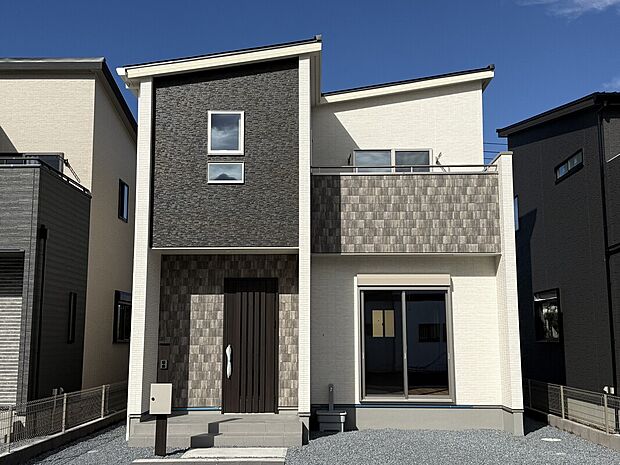 【2号棟　外観】