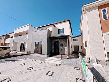 【5号棟　駐車スペース】