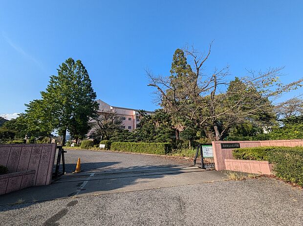 足利市立小俣小学校(約1,200m)