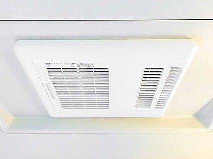 【雨の日も安心　浴室換気乾燥暖房機】※施工例