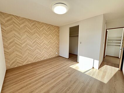 【1号棟 主寝室】