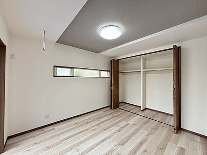 【1号棟 主寝室】