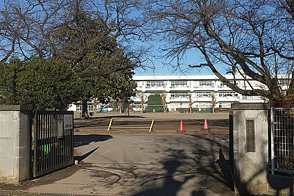 古河市立上辺見小学校 2100m～2200m(徒歩27分～28分)