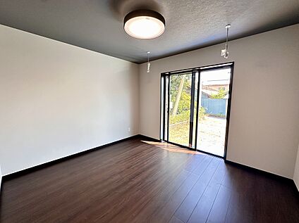 【2号棟 主寝室】