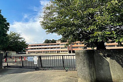 足利市立山辺小学校 徒歩550m