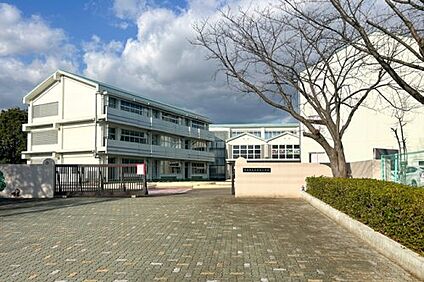 守谷市立大井沢小学校 徒歩950m