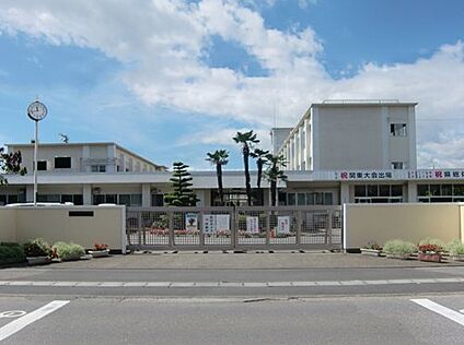 伊勢崎市立第三中学校 徒歩950m