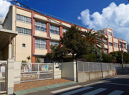 大阪市立平野西小学校 約550m(徒歩7分)