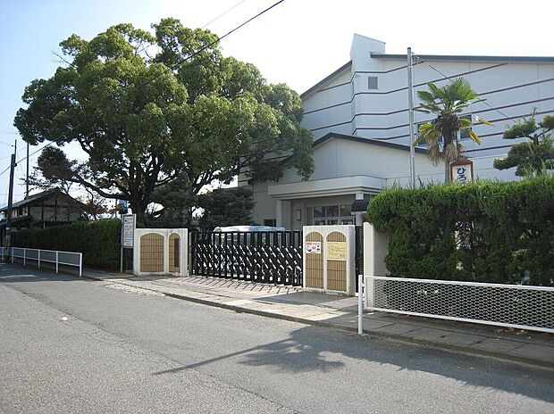 羽曳野市立西浦小学校(約1,520m)