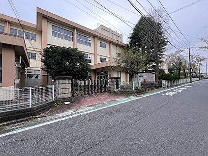 千葉市立横戸小学校 763m
