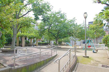 阪南西公園 約270m(徒歩4分)