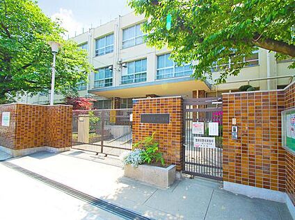 東田辺小学校 約31m(徒歩1分)